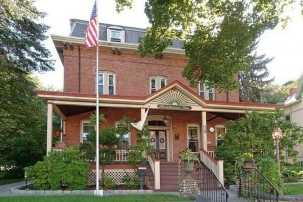 Bricktown Inn Haverstraw ภายนอก รูปภาพ