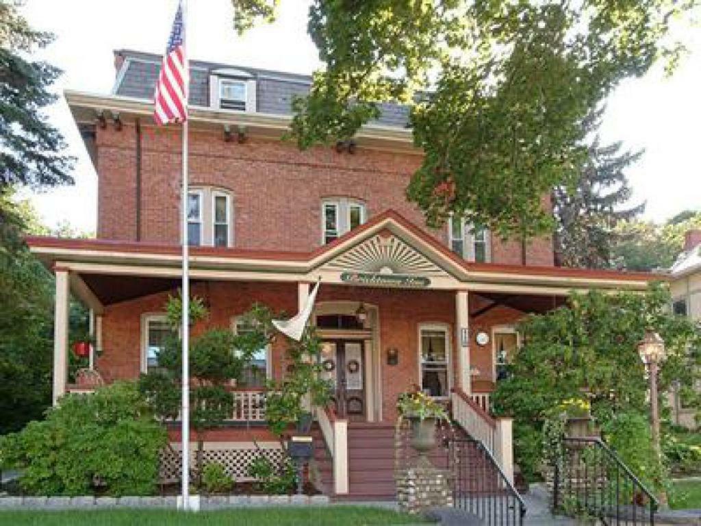 Bricktown Inn Haverstraw ภายนอก รูปภาพ
